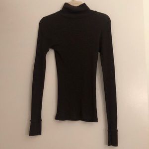 WORN ONCE BROWN WOOL/SILK TURTLENECK‼️